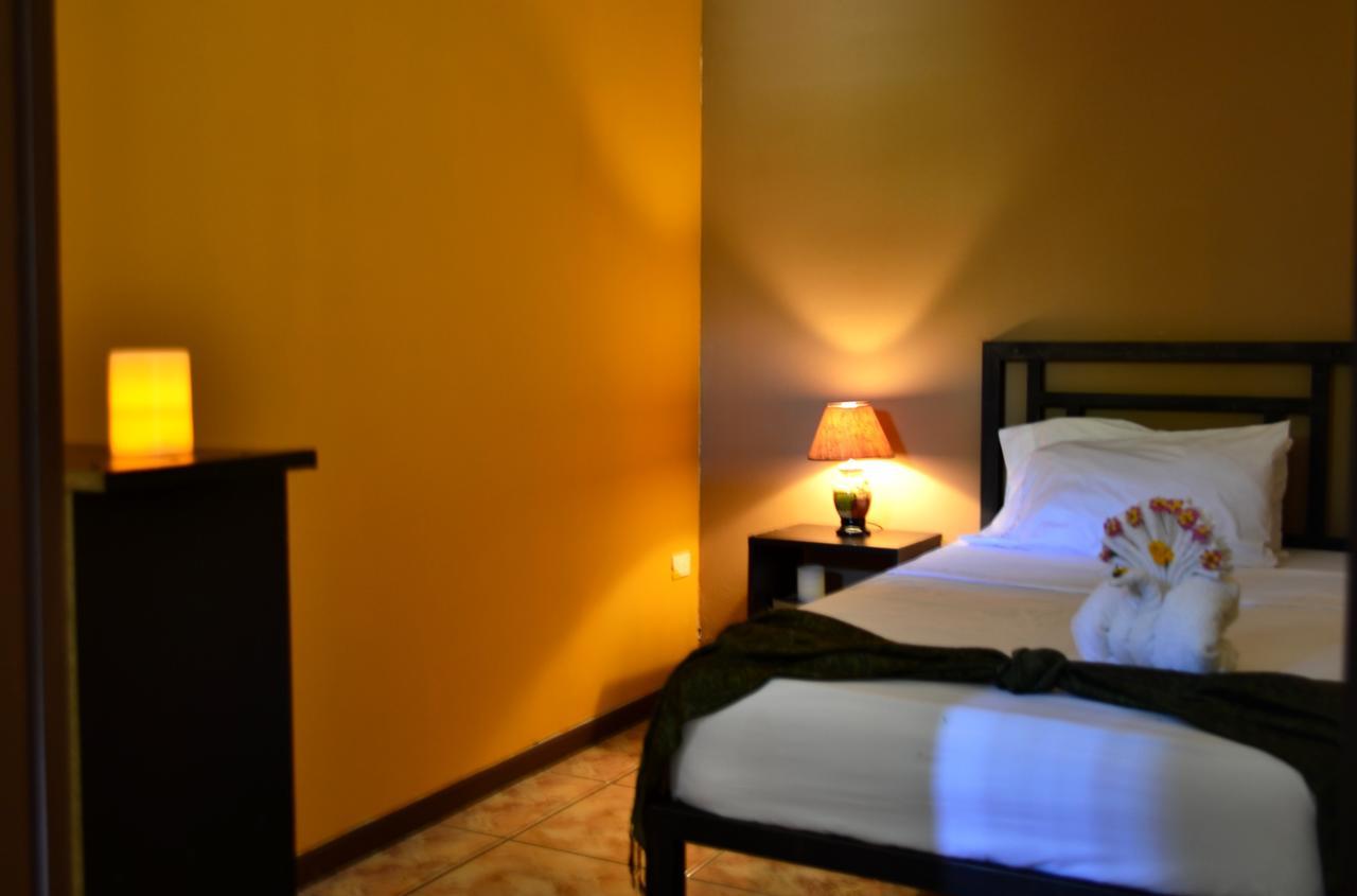 Hotel Casa Aura Cartago Eksteriør billede