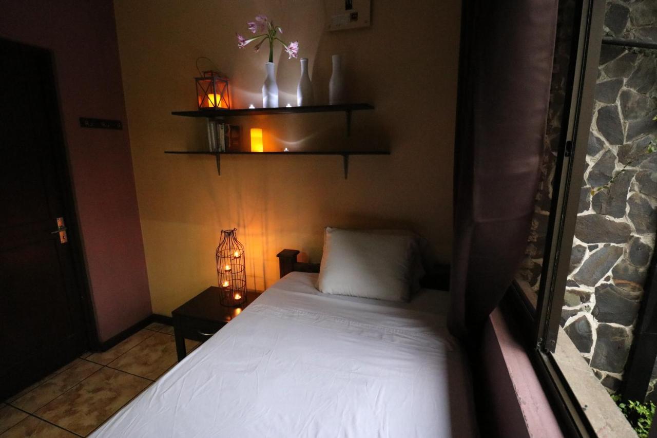 Hotel Casa Aura Cartago Eksteriør billede